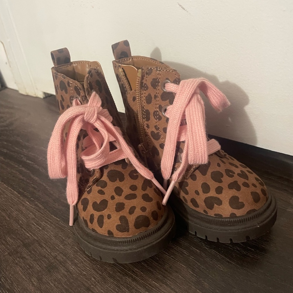 Cat & Jack Brown Leopard Print  Boots with Pink Laces